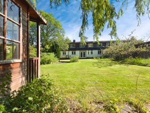 Photo 21- click for photo gallery